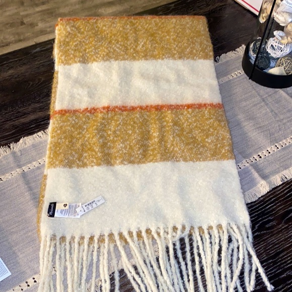 Madewell Accessories - Madewell scarf NWT